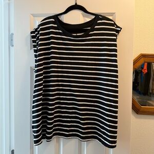 Ava & Viv Black and White Striped Short Sleeve Top